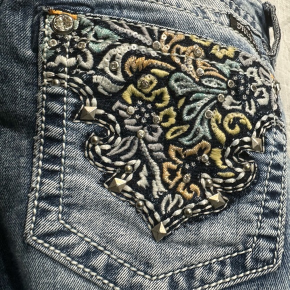 MISS ME DAYDREAM FLOWERS BOOT CUT JEANS - Picture 5 of 13